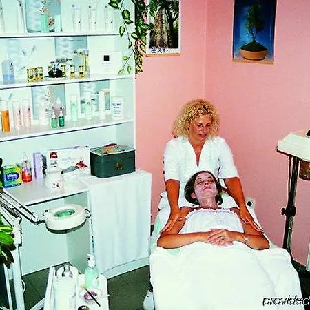 Wellness Kakadu 3* Кестхей