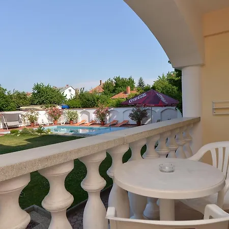 Wellness Kakadu 3* Кестхей