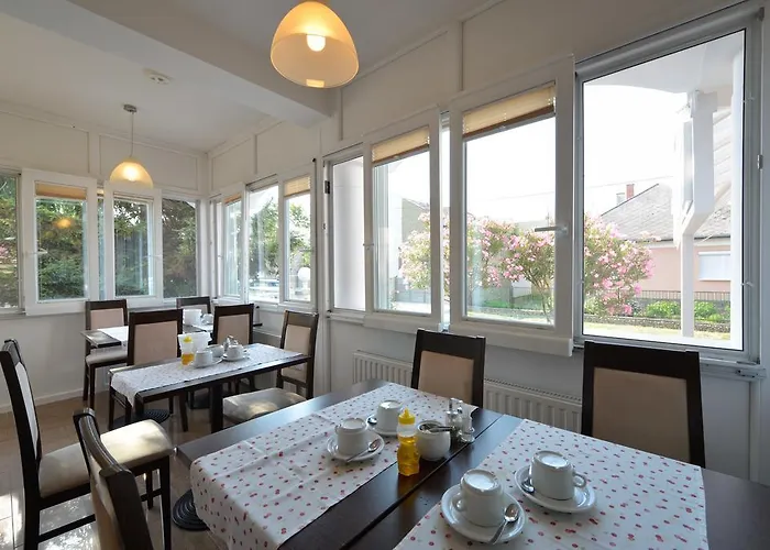 Wellness Kakadu ホテル ケストヘイ