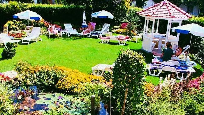 Wellness Kakadu ホテル 3*