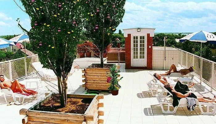 ホテル Wellness Kakadu